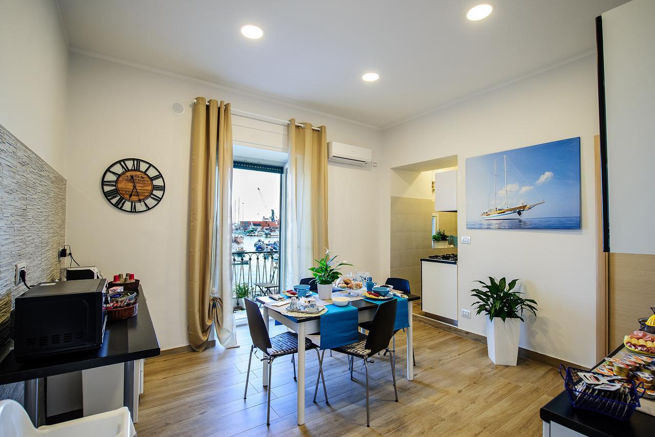 Margherita'S Apartment Салерно Экстерьер фото