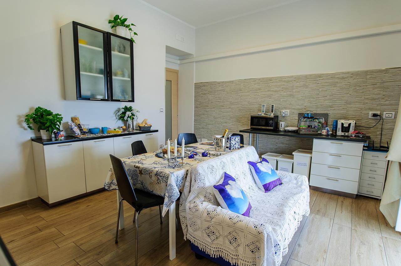 Margherita'S Apartment Салерно Экстерьер фото