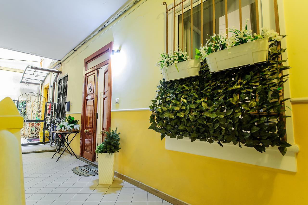 Margherita'S Apartment Салерно Экстерьер фото